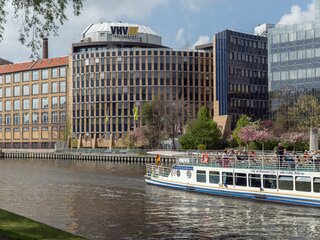 Berlin Mitte Spree Office