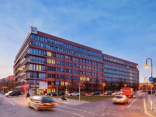 Berlin Mitte Spree Office